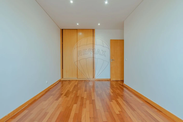 Apartamento T4 para Arrendamento em Matosinhos e Leça da Palmeira Foto 27