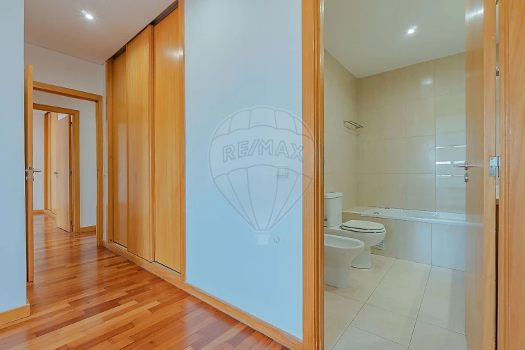 Apartamento T4 para Arrendamento em Matosinhos e Leça da Palmeira Foto 26