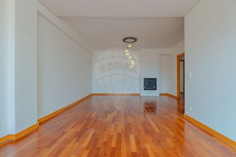 Apartamento T4 para Arrendamento em Matosinhos e Leça da Palmeira Foto 3