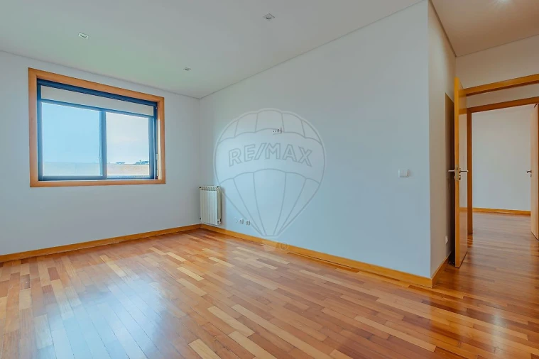 Apartamento T4 para Arrendamento em Matosinhos e Leça da Palmeira Foto 28