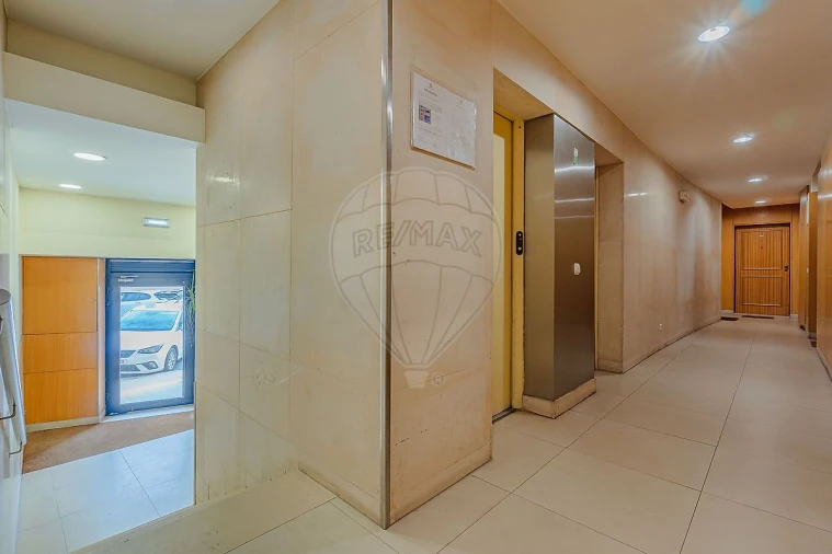 Apartamento T4 para Arrendamento em Matosinhos e Leça da Palmeira Foto 2