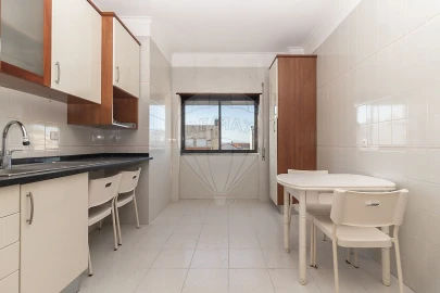 Apartamento T2 para Arrendamento em Barreiro e Lavradio
