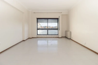 Apartamento T2 para Arrendamento em Barreiro e Lavradio