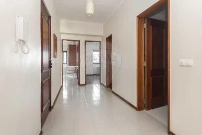 Apartamento T2 para Arrendamento em Barreiro e Lavradio