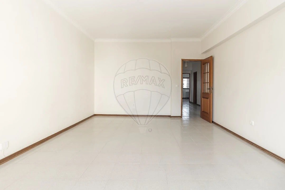 Apartamento T2 para Arrendamento em Barreiro e Lavradio Foto 8