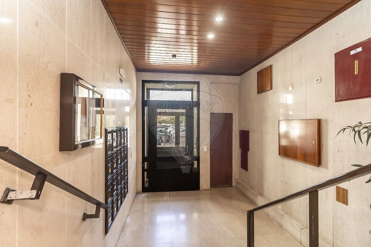 Apartamento T2 para Arrendamento em Barreiro e Lavradio Foto 27