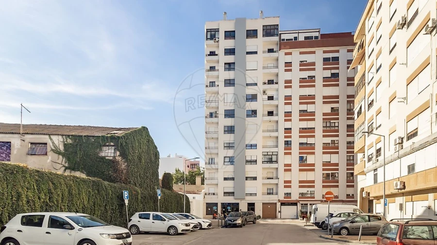 Apartamento T2 para Arrendamento em Barreiro e Lavradio