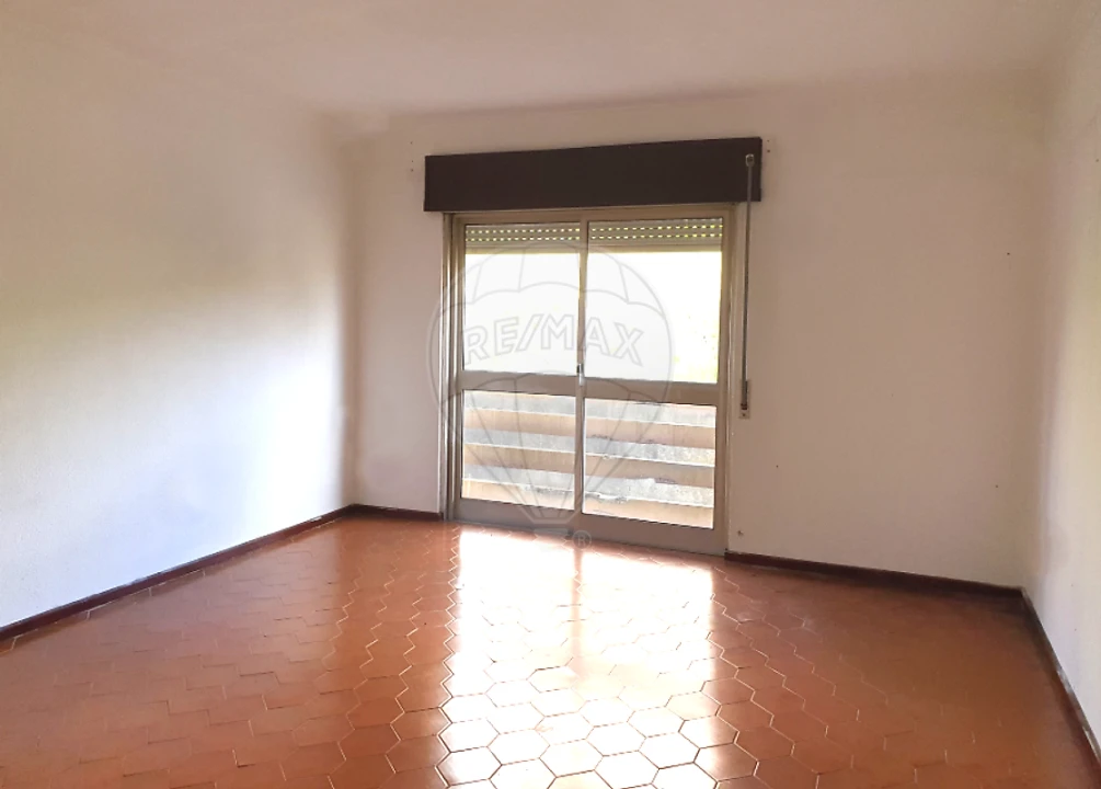 Apartamento T3 para Venda em Rio Tinto Foto 3