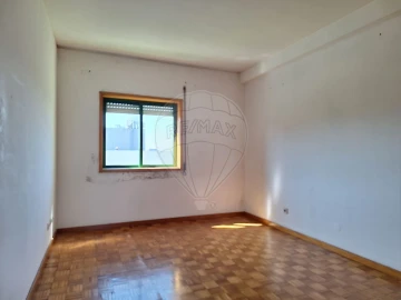 Apartamento T2 para Venda em Fânzeres e São Pedro da Cova