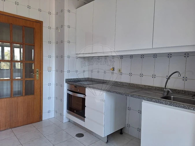 Apartamento T2 para Venda em Fânzeres e São Pedro da Cova Foto 3
