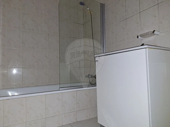 Apartamento T2 para Venda em Fânzeres e São Pedro da Cova Foto 7