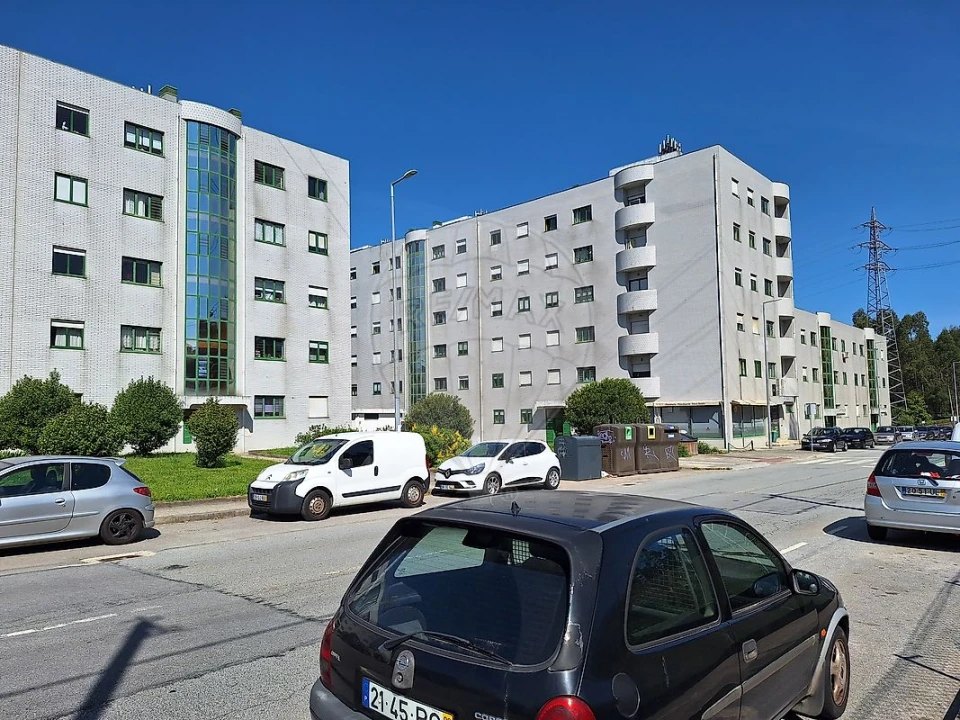 Apartamento T2 para Venda em Fânzeres e São Pedro da Cova Foto 1