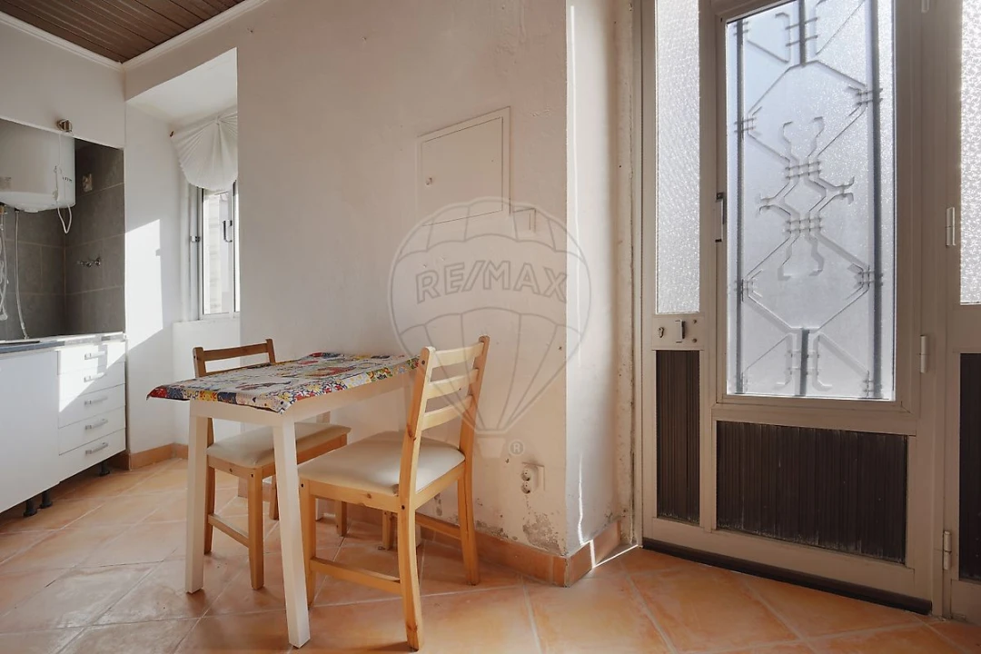 Moradia T1 para Venda em Abrunheira, Verride e Vila Nova da Barca Foto 6