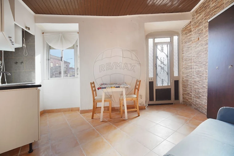Moradia T1 para Venda em Abrunheira, Verride e Vila Nova da Barca Foto 4
