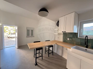 Moradia T2 para Venda em Setubal (São Sebastião)