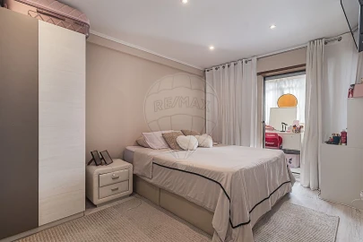 Apartamento T2 para Venda em Rio de Mouro