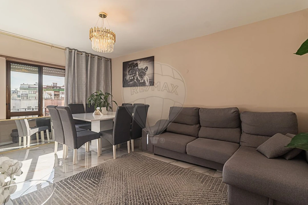 Apartamento T2 para Venda em Rio de Mouro Foto 13