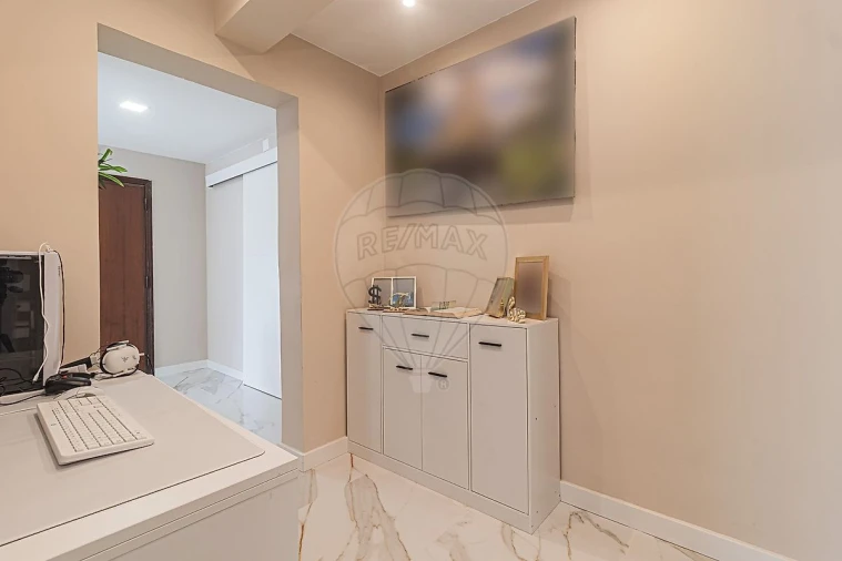 Apartamento T2 para Venda em Rio de Mouro Foto 24