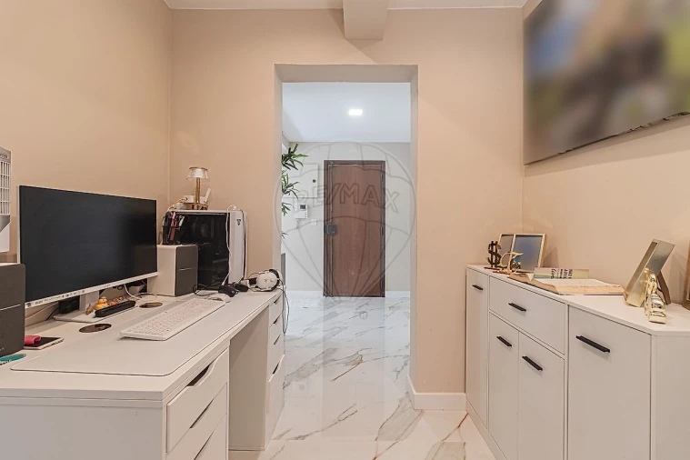 Apartamento T2 para Venda em Rio de Mouro Foto 23