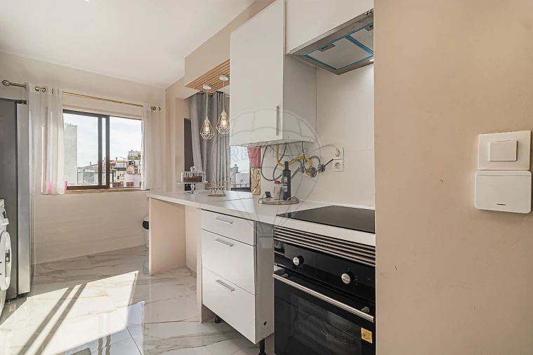 Apartamento T2 para Venda em Rio de Mouro Foto 6