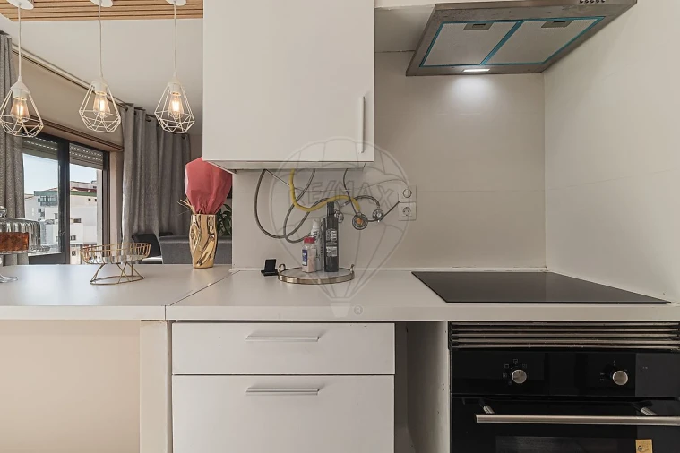 Apartamento T2 para Venda em Rio de Mouro Foto 9