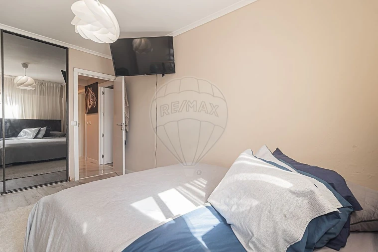 Apartamento T2 para Venda em Rio de Mouro Foto 27