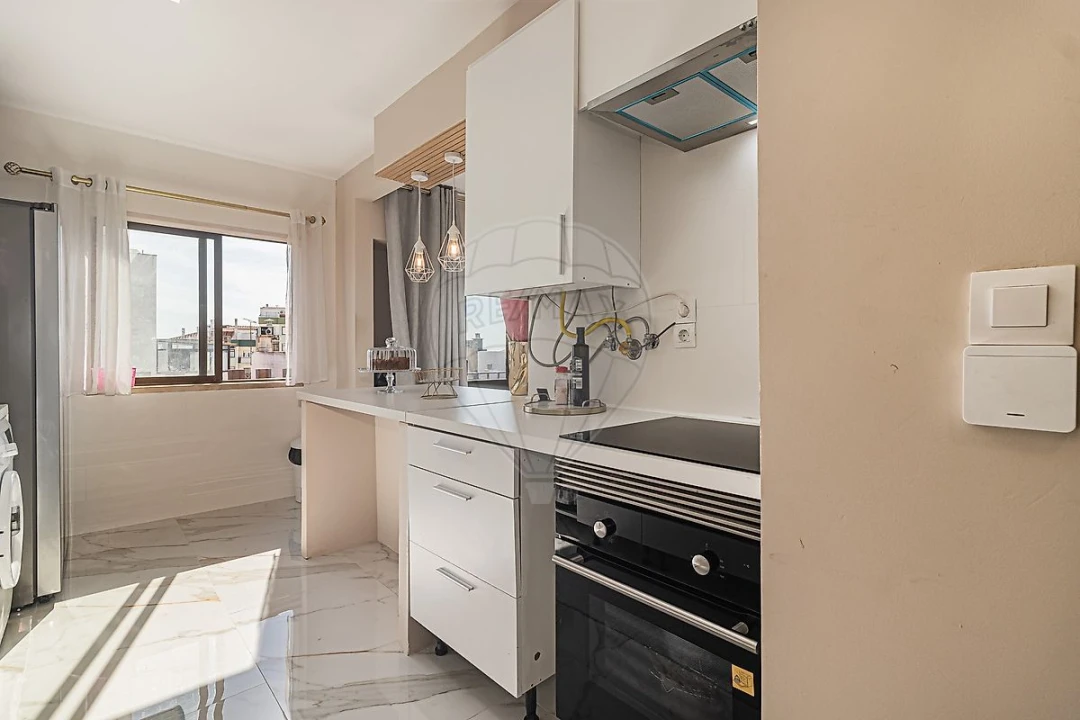 Apartamento T2 para Venda em Rio de Mouro Foto 6
