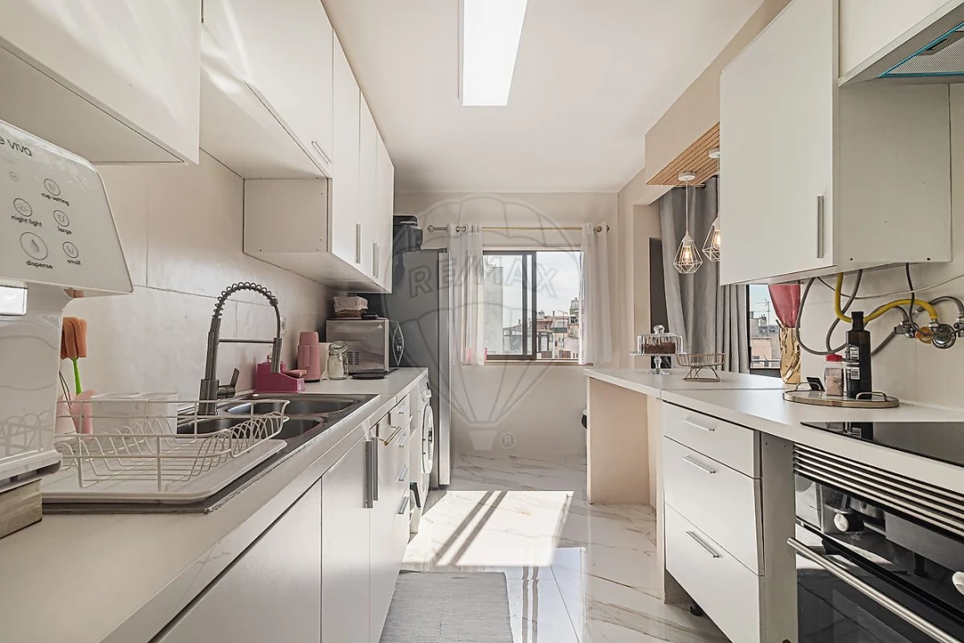 Apartamento T2 para Venda em Rio de Mouro Foto 4