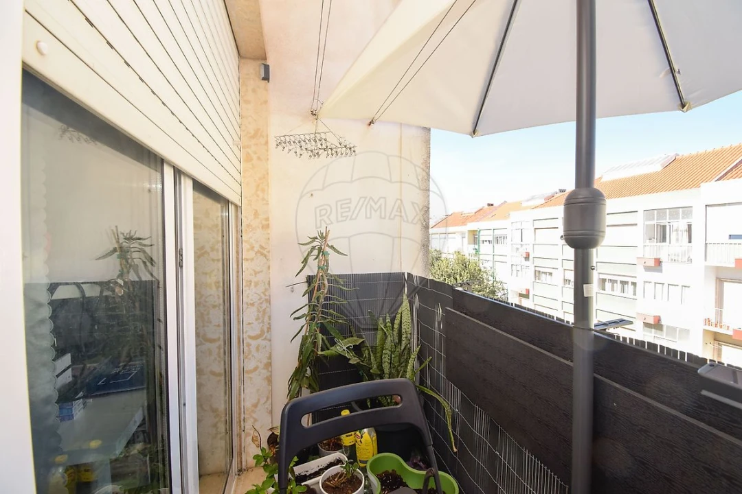 Apartamento T2 para Venda em Venteira Foto 17