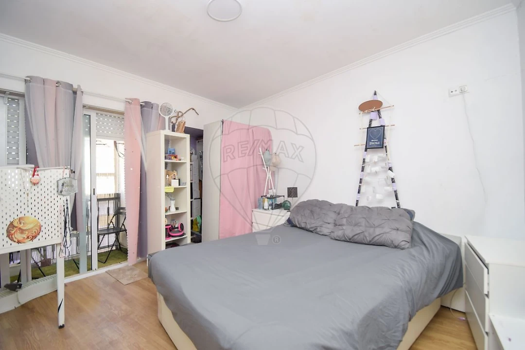 Apartamento T2 para Venda em Venteira Foto 15