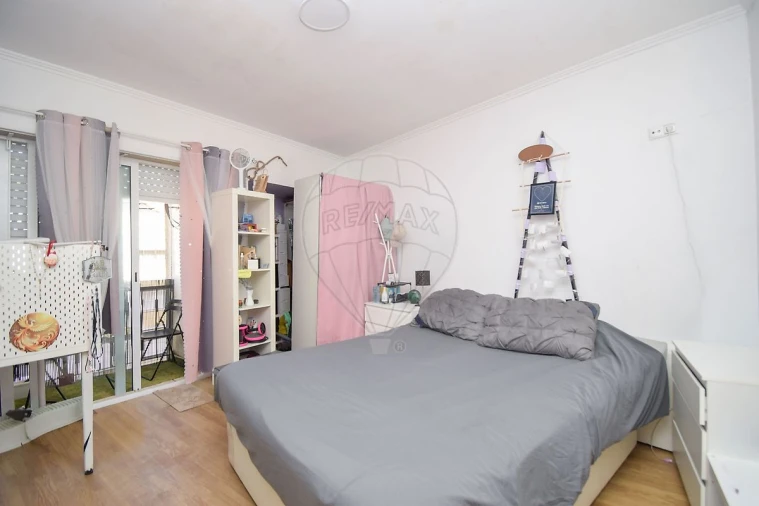 Apartamento T2 para Venda em Venteira Foto 15