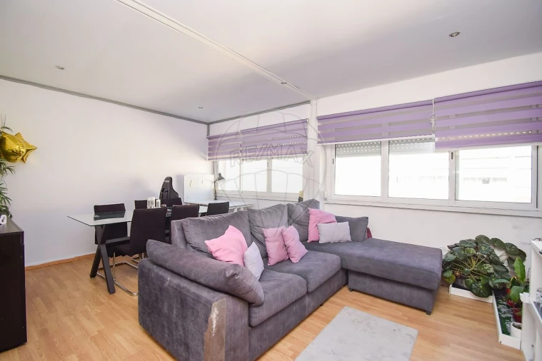 Apartamento T2 para Venda em Venteira Foto 4