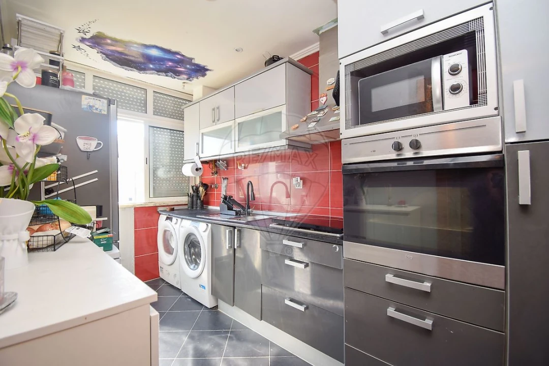 Apartamento T2 para Venda em Venteira Foto 19