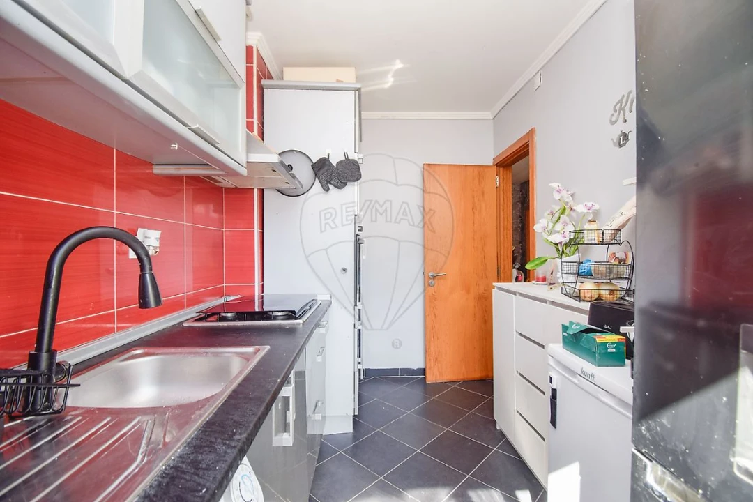 Apartamento T2 para Venda em Venteira Foto 21