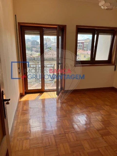 Apartamento T2 para Venda em Cedofeita, Santo Ildefonso, Sé, Miragaia, São Nicolau e Vitória