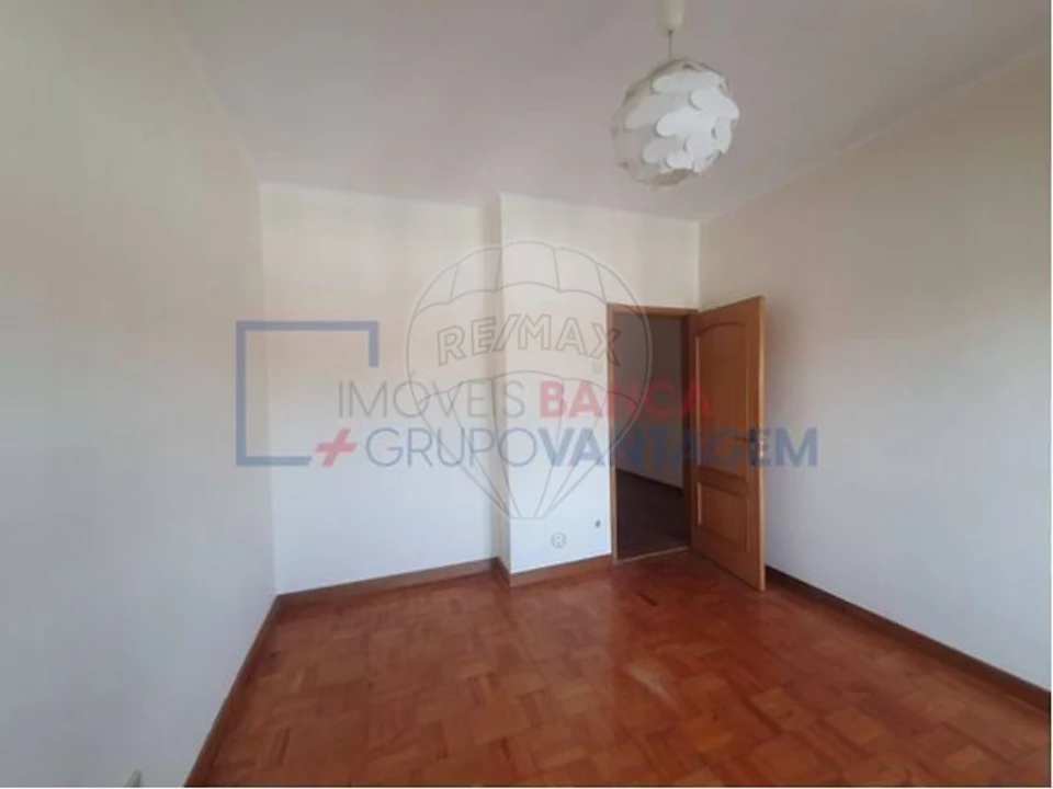 Apartamento T2 para Venda em Cedofeita, Santo Ildefonso, Sé, Miragaia, São Nicolau e Vitória Foto 17