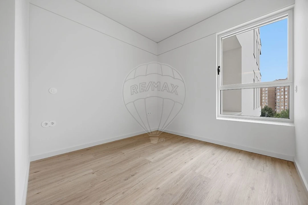Apartamento T2 para Venda em Ramalde Foto 9