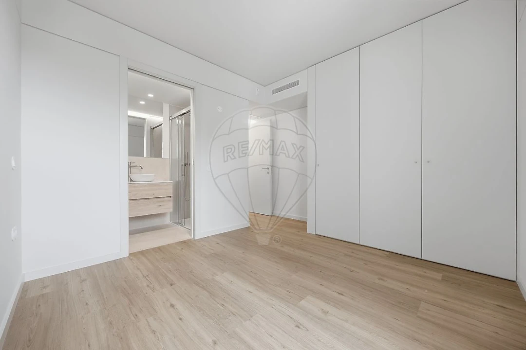 Apartamento T2 para Venda em Ramalde Foto 20