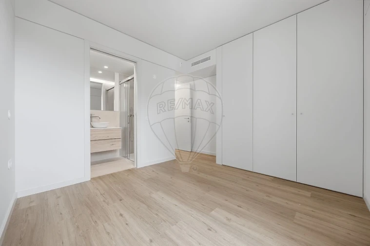 Apartamento T2 para Venda em Ramalde Foto 20