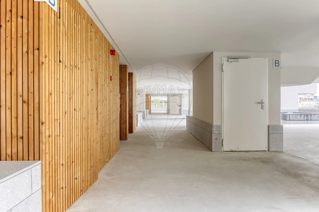 Apartamento T2 para Venda em Ramalde Foto 5