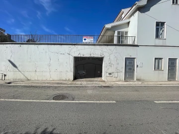 Moradia T4 para Venda em Gião
