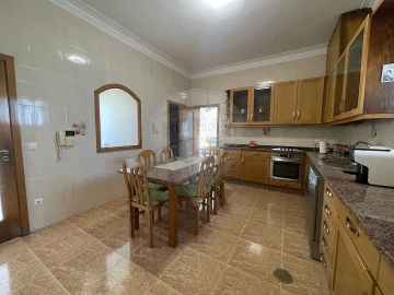 Moradia T4 para Venda em Gião