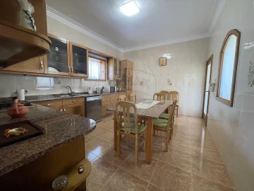 Moradia T4 para Venda em Gião