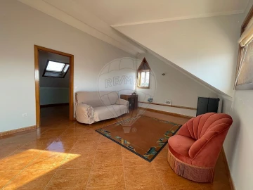 Moradia T4 para Venda em Gião