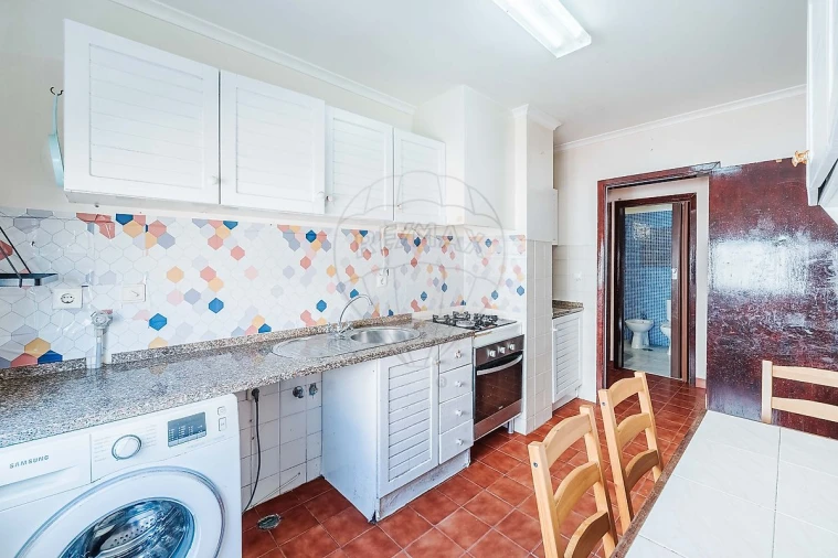 Apartamento T1 para Venda em São Domingos de Rana Foto 10