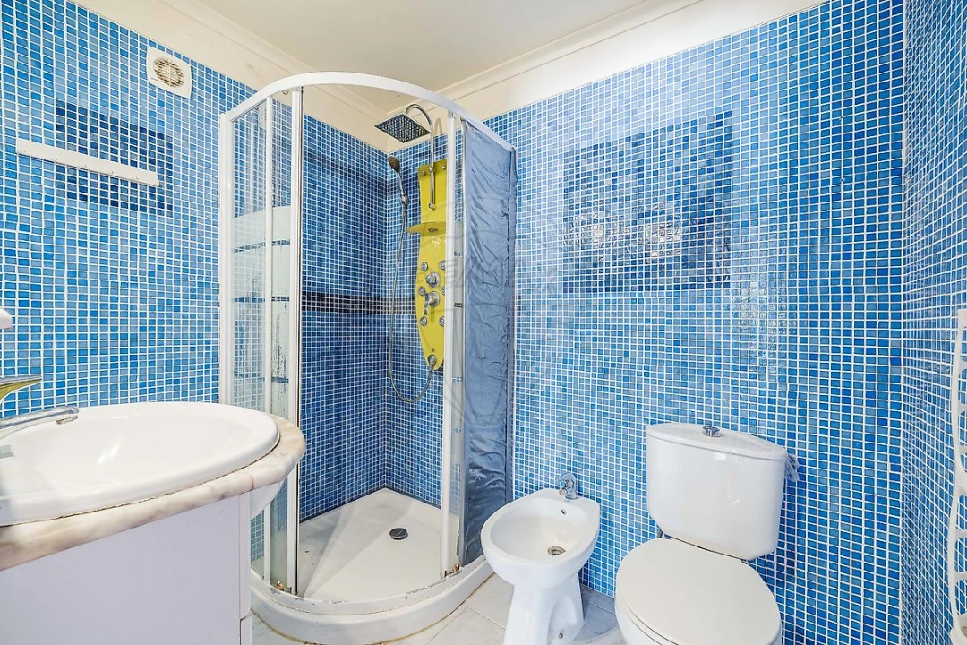 Apartamento T1 para Venda em São Domingos de Rana Foto 13