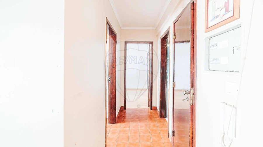 Apartamento T1 para Venda em São Domingos de Rana