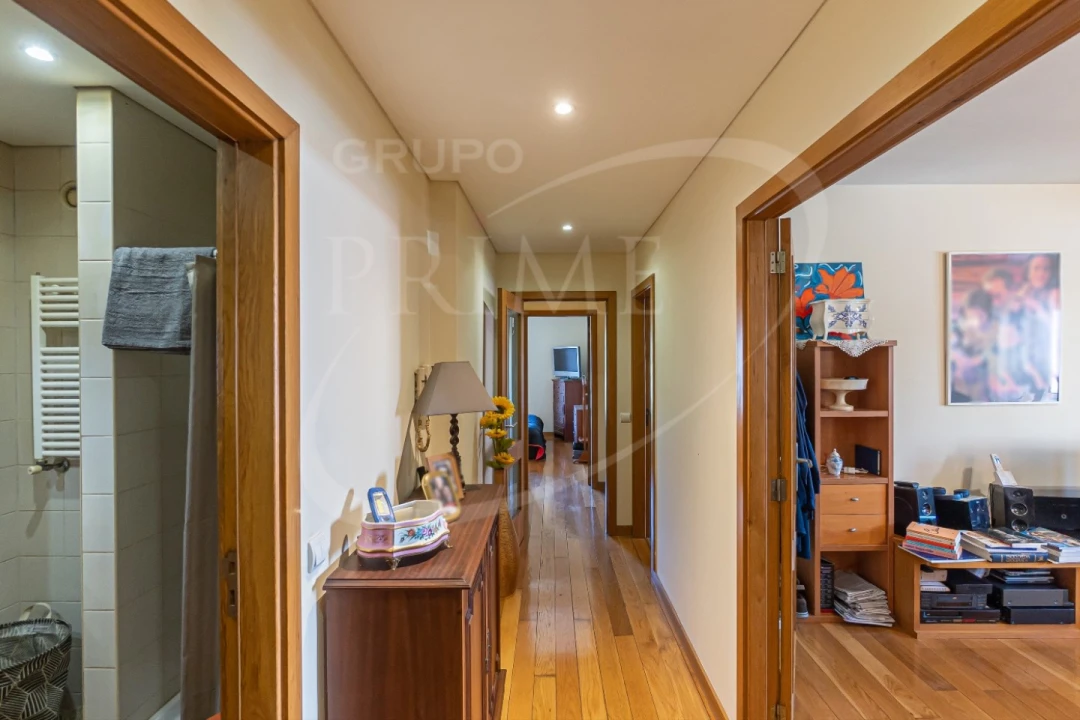 Apartamento T2 para Venda em Ramalde Foto 16
