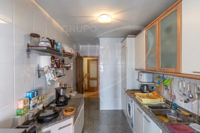 Apartamento T2 para Venda em Ramalde