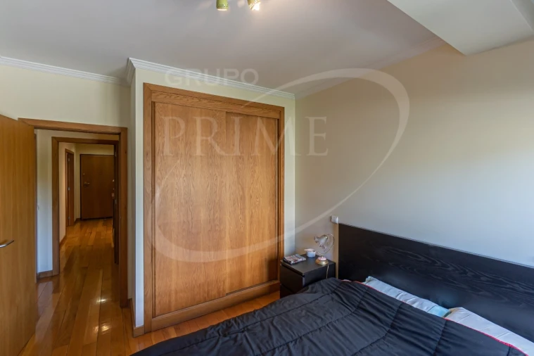 Apartamento T2 para Venda em Ramalde Foto 2